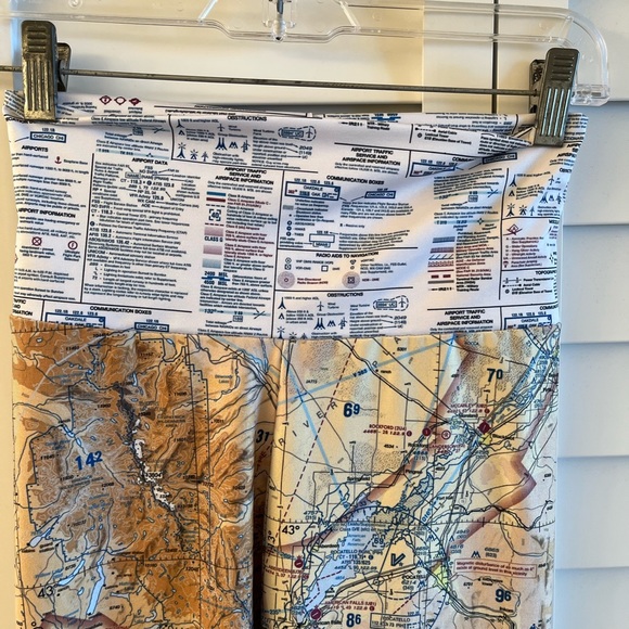 Airspace Leggings - Idaho - Base Turn - Yoga Exercise - Size S. - Picture 5 of 9